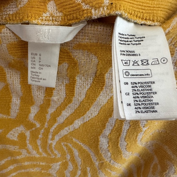 H&M Tropical Pattern Mini Skirt - Picture 3 of 3